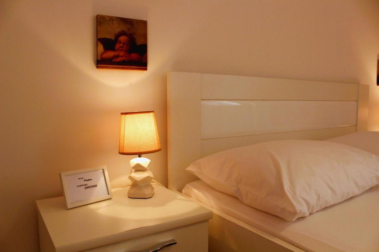 Korzo Rooms & Apartments Vis Eksteriør bilde