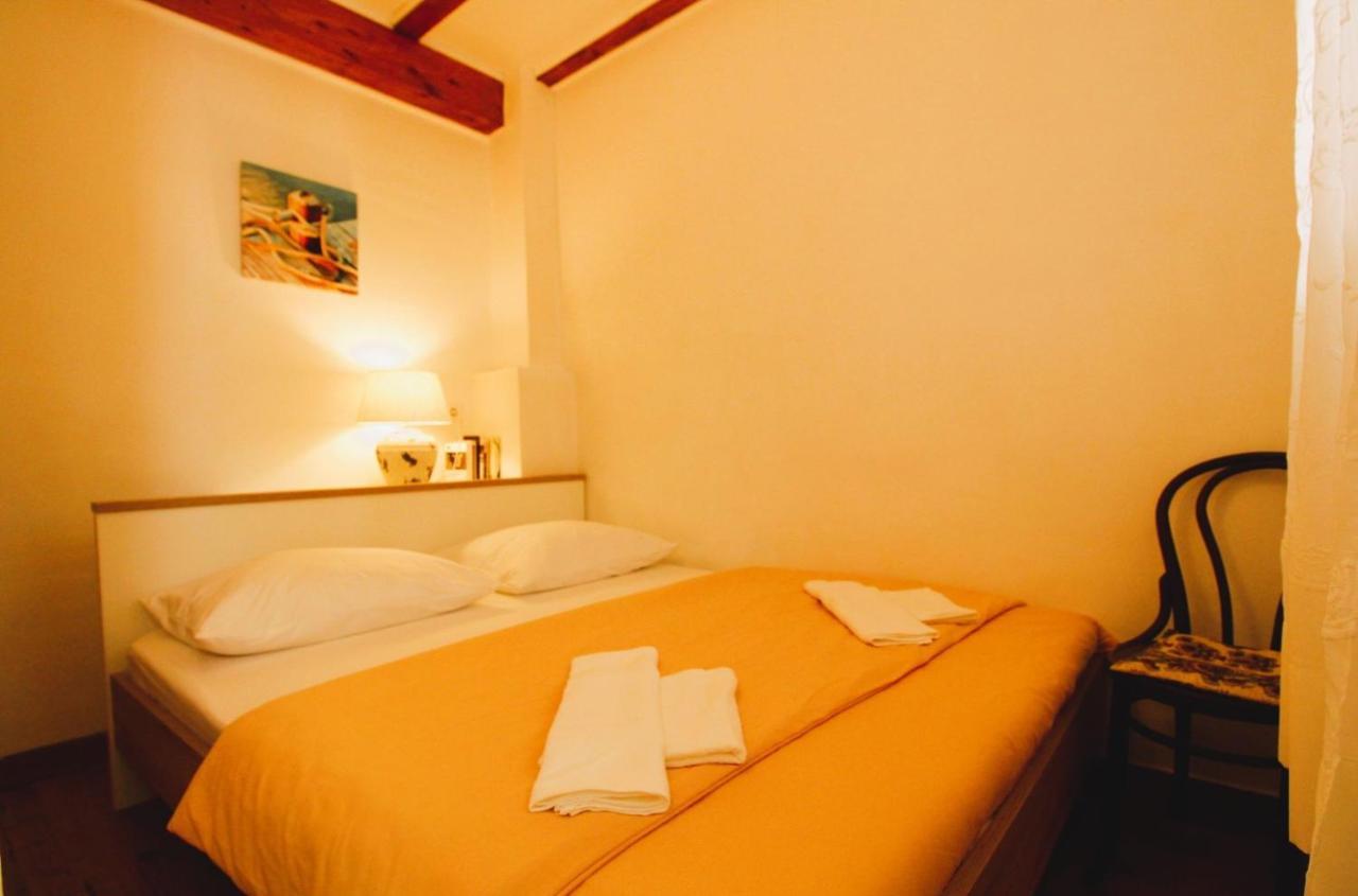 Korzo Rooms & Apartments Vis Eksteriør bilde