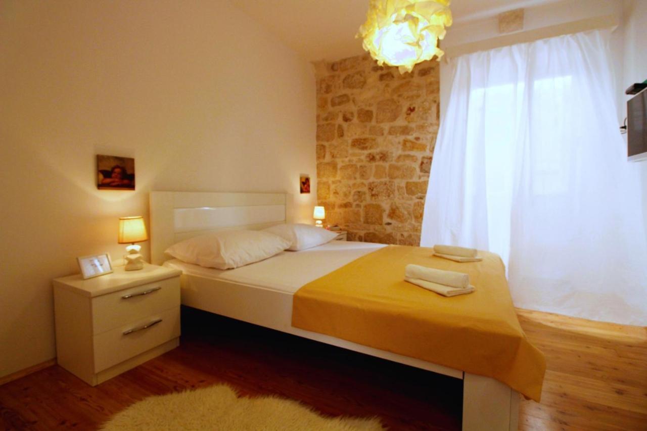 Korzo Rooms & Apartments Vis Eksteriør bilde
