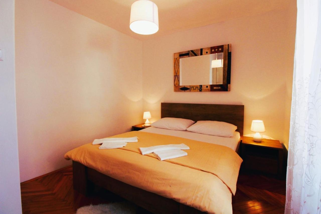 Korzo Rooms & Apartments Vis Eksteriør bilde