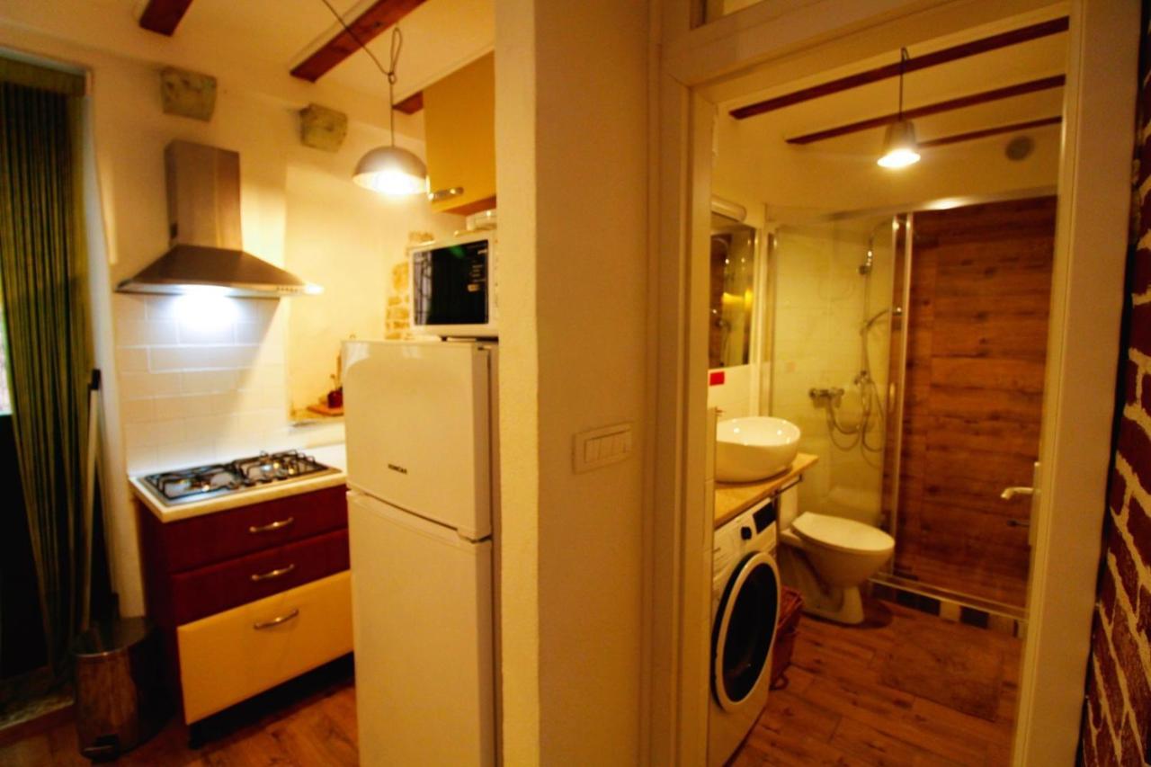 Korzo Rooms & Apartments Vis Eksteriør bilde