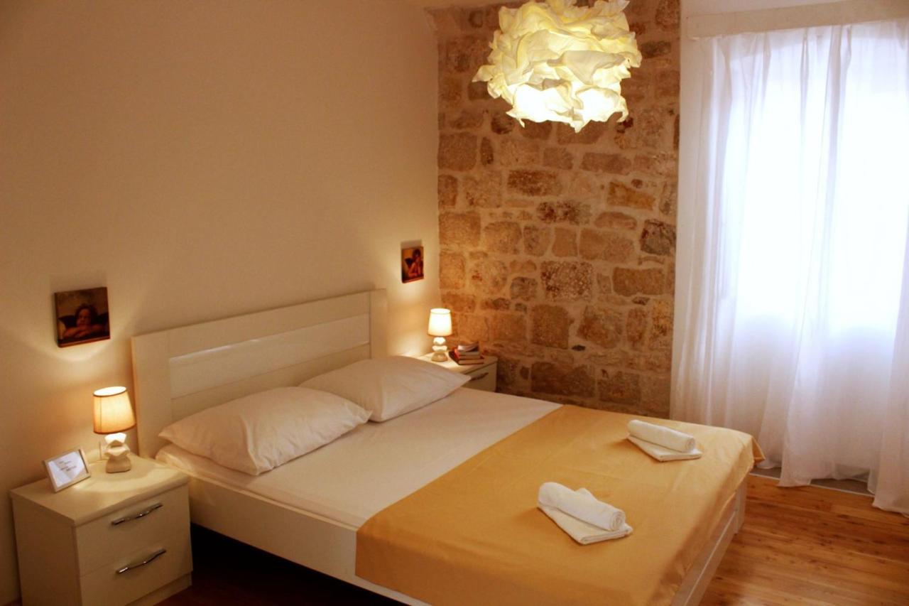 Korzo Rooms & Apartments Vis Eksteriør bilde