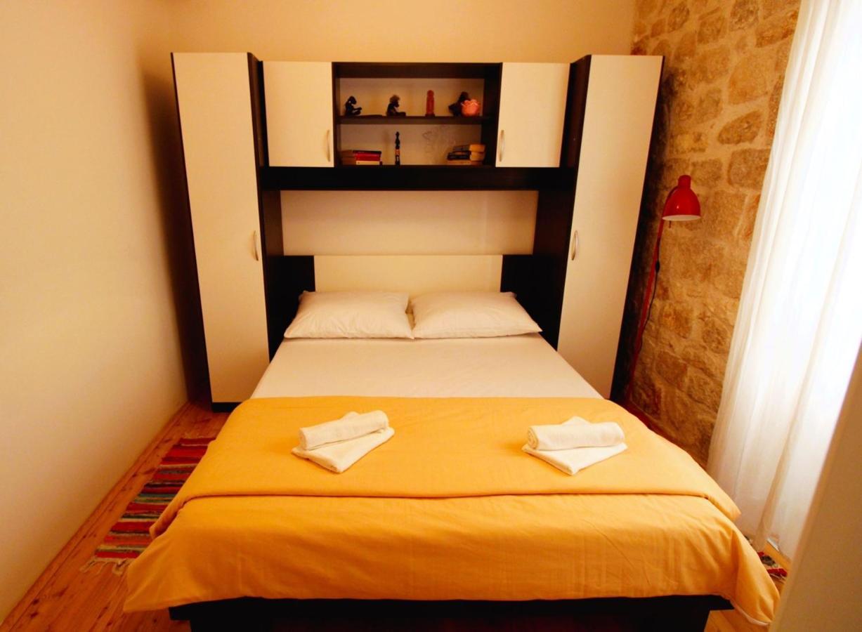 Korzo Rooms & Apartments Vis Eksteriør bilde