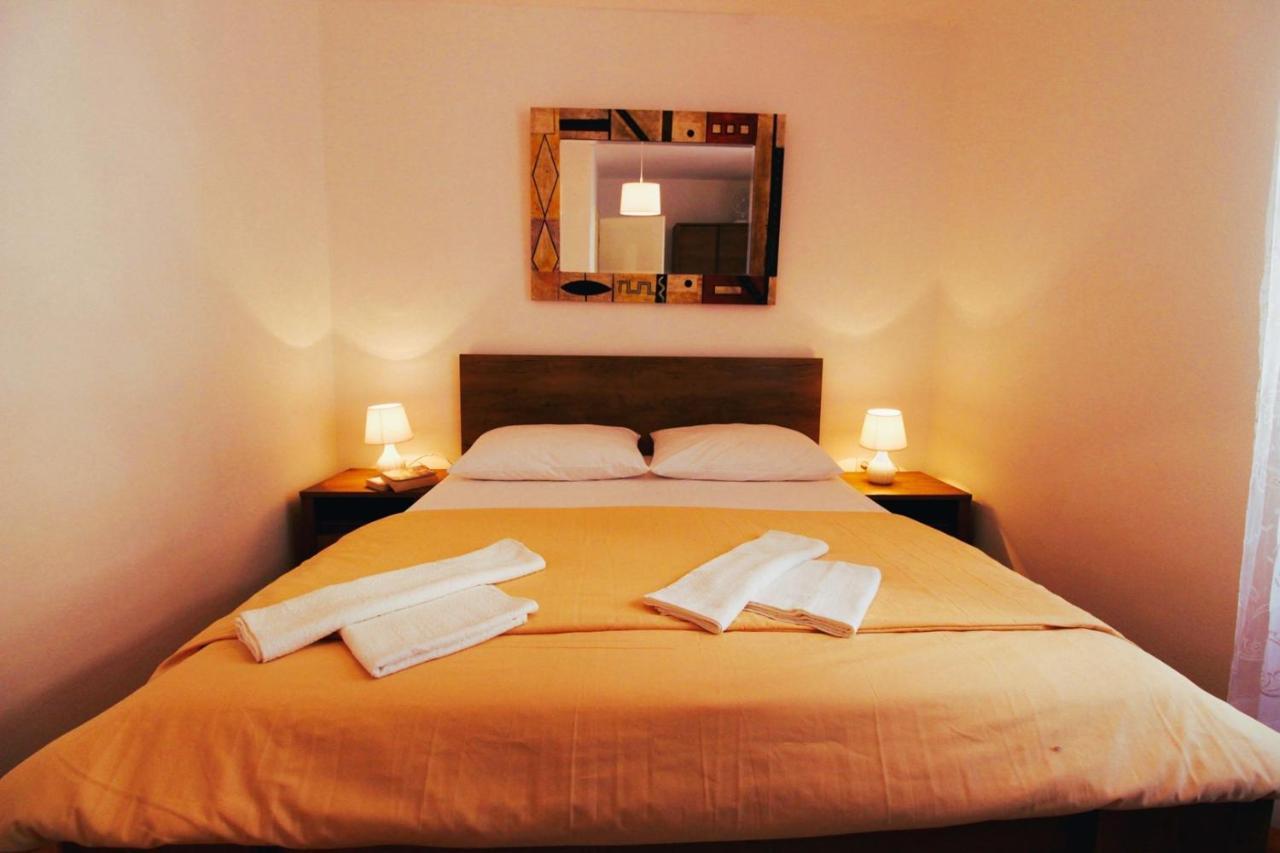 Korzo Rooms & Apartments Vis Eksteriør bilde