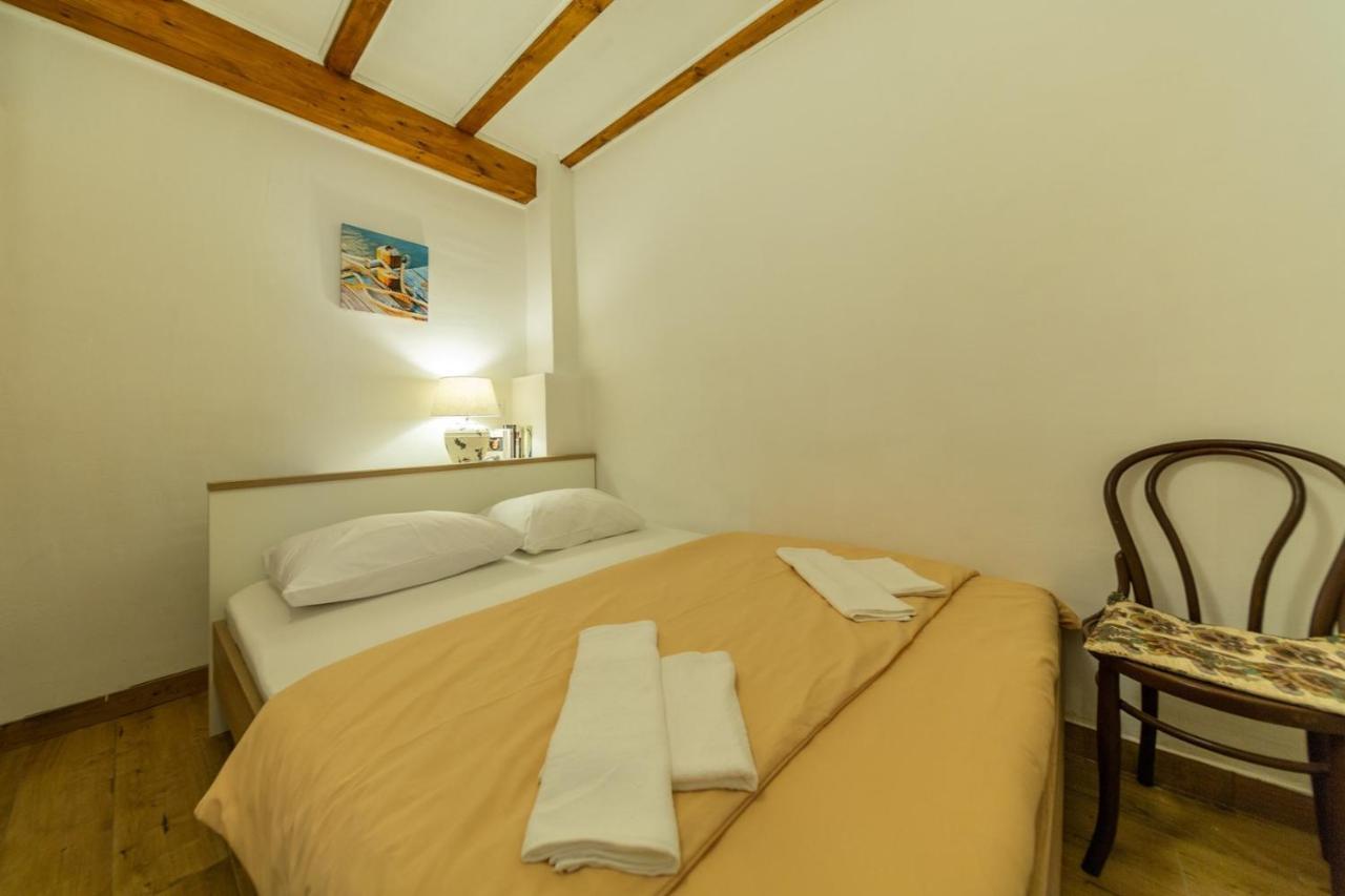 Korzo Rooms & Apartments Vis Eksteriør bilde