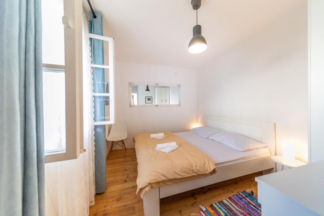 Korzo Rooms & Apartments Vis Eksteriør bilde